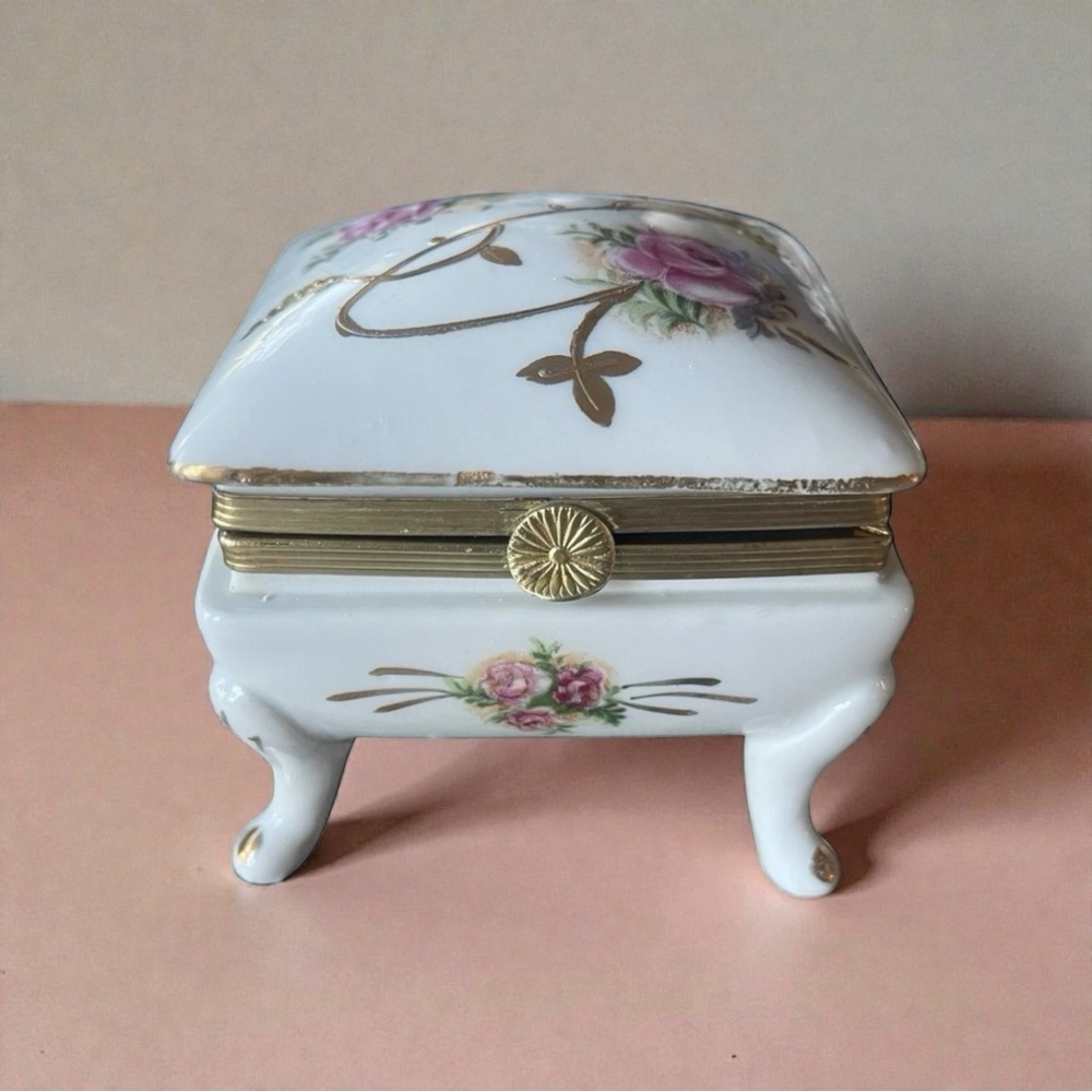 Porcelain Trinket Box Footed Rose Floral Gold Trim Hinged Lid Jewelry Vtg
